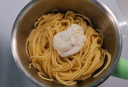 Фото шага рецепта Яичная лапша с беконом 186722 шаг 10  