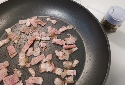 Фото шага рецепта Яичная лапша с беконом 186722 шаг 3  