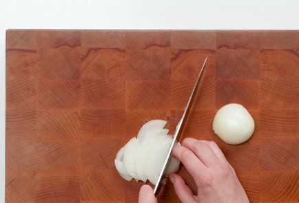 Фото шага рецепта Яичная лапша с говядиной в пиве аля Строганов 163276 шаг 3  