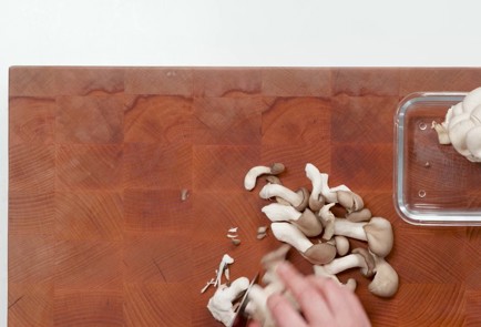 Фото шага рецепта Яичная лапша с говядиной в пиве аля Строганов 163276 шаг 5  