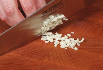 Фото шага рецепта Яичная лапша с говядиной в пиве аля Строганов 163276 шаг 6  