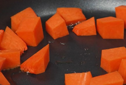 Фото шага рецепта Яичная лапша с тыквой и миндалем 163275 шаг 6  