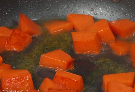 Фото шага рецепта Яичная лапша с тыквой и миндалем 163275 шаг 8  