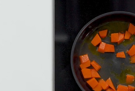 Фото шага рецепта Яичная лапша с тыквой и миндалем 163275 шаг 9  