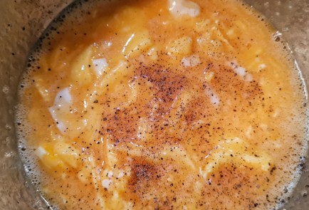 Фото шага рецепта Яичная начинка для блинов 173417 шаг 9  