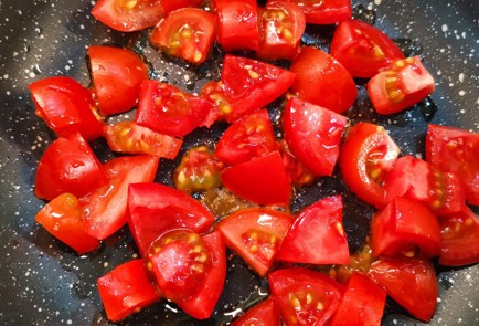 Фото шага рецепта Яичница поитальянски 173566 шаг 2  