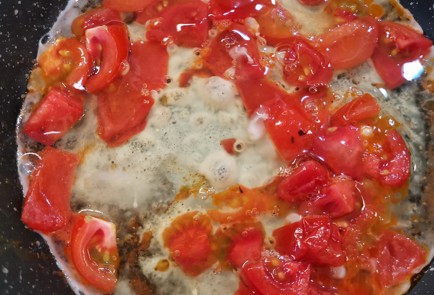 Фото шага рецепта Яичница поитальянски 173566 шаг 4  