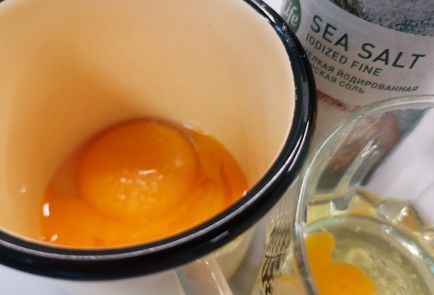 Фото шага рецепта Яичница с лисичками 186831 шаг 3  