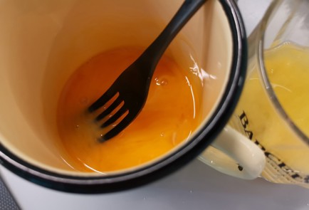 Фото шага рецепта Яичница с лисичками 186831 шаг 4  