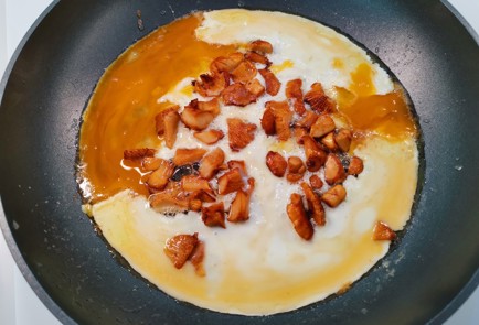 Фото шага рецепта Яичница с лисичками 186831 шаг 8  