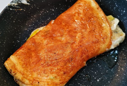 Фото шага рецепта Яичница с луком и специями 152482 шаг 6  