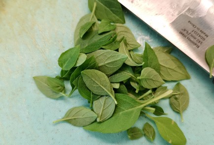 Фото шага рецепта Яичница с моцареллой и бальзамическим соусом 151279 шаг 13  