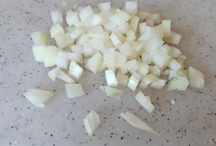 Фото шага рецепта Яичница с помидорами и стручковой фасолью 190486 шаг 1  