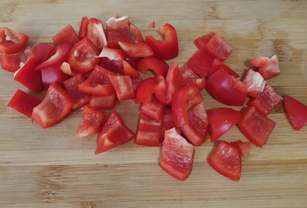 Фото шага рецепта Яичница с сыром фета 190324 шаг 1  