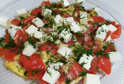 Фото шага рецепта Яичница с сыром фета 190324 шаг 9  