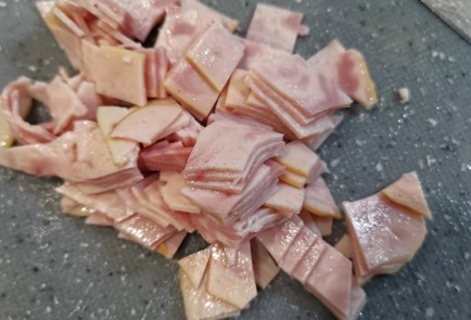 Фото шага рецепта Яичница с сыром сулугуни 173580 шаг 2