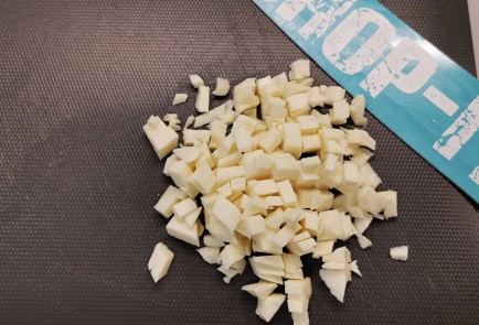 Фото шага рецепта Яичница с сыром сулугуни 173965 шаг 1  