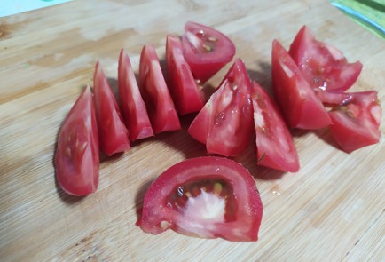 Фото шага рецепта Яичница с кабачками и помидором 189632 шаг 5  