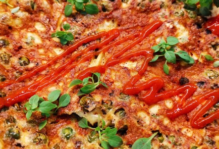 Фото шага рецепта Яичница с творожным сыром и горошком 152759 шаг 11  