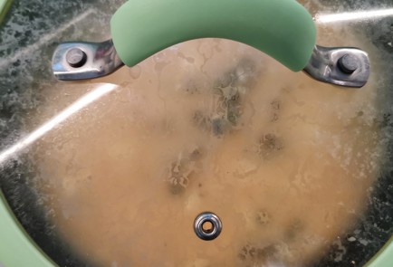 Фото шага рецепта Яичница с творожным сыром и горошком 152759 шаг 9  