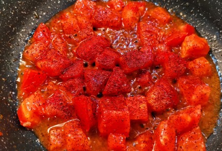 Фото шага рецепта Яичнотоматная каша 152597 шаг 4  