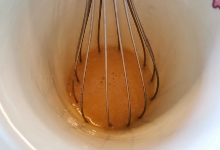 Фото шага рецепта Яичный рулет с лососем и авокадо 152309 шаг 5  