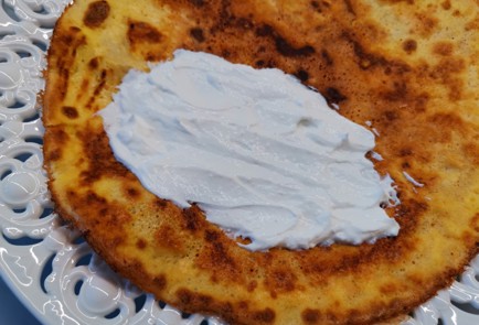 Фото шага рецепта Яичный блин с начинкой для кетодиеты 191394 шаг 11  