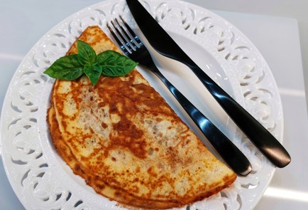 Фото шага рецепта Яичный блин с начинкой для кетодиеты 191394 шаг 15  