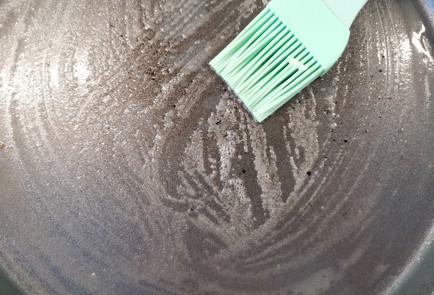 Фото шага рецепта Яичный блин с начинкой для кетодиеты 191394 шаг 6  