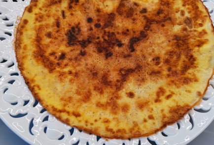 Фото шага рецепта Яичный блин с начинкой для кетодиеты 191394 шаг 9  