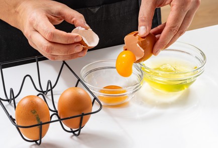 Фото шага рецепта Японские панкейки 187029 шаг 2  