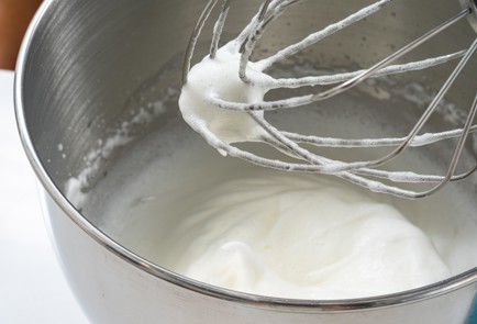 Фото шага рецепта Японские панкейки 187029 шаг 3  