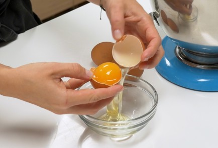 Фото шага рецепта Японский чизкейк 139999 шаг 2  