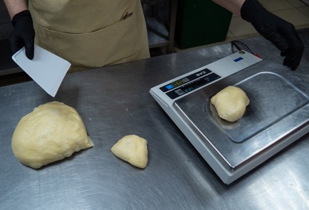 Фото шага рецепта Японский молочный хлеб 140099 шаг 3  