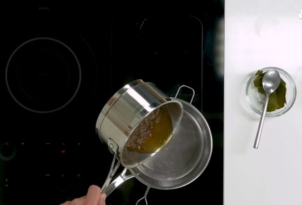 Фото шага рецепта Японский паровой омлет чаванмуши 151172 шаг 4  