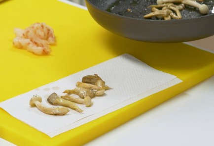 Фото шага рецепта Японский паровой омлет чаванмуши 151172 шаг 9  