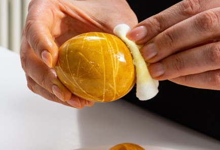 Фото шага рецепта Яйца крашенные в куркуме 173458 шаг 10  