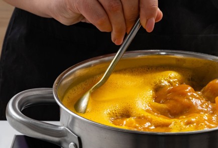 Фото шага рецепта Яйца крашенные в куркуме 173458 шаг 7  