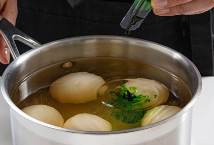 Фото шага рецепта Яйца на Пасху в вине 188942 шаг 5  