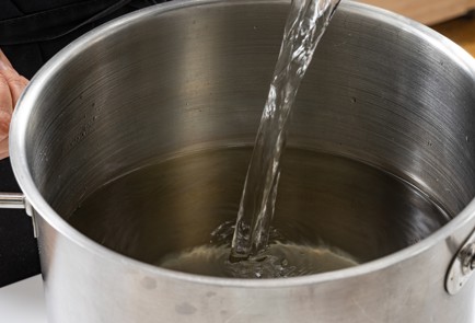 Фото шага рецепта Яйца пашот в сувиде 187089 шаг 2  