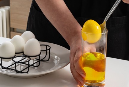 Фото шага рецепта Яйца в горошек 173466 шаг 5  