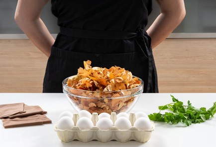 Фото шага рецепта Яйца в луковой шелухе 173457 шаг 1