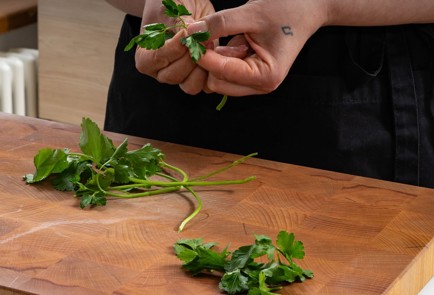 Фото шага рецепта Яйца в луковой шелухе 173457 шаг 4