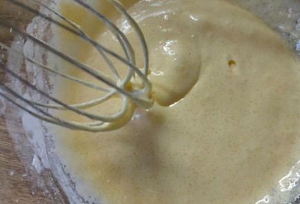 Фото шага рецепта Йогуртовый пирог без муки 188317 шаг 8