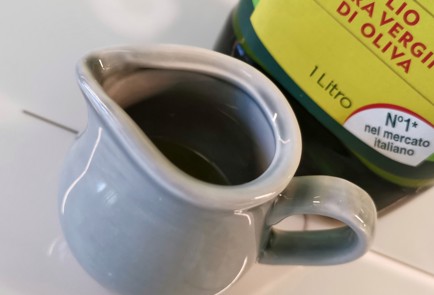 Фото шага рецепта Южноевропейский салат с сыром бри 174152 шаг 6  