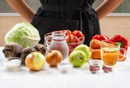 Фото шага рецепта Заготовка борща с кислыми яблоками на зиму 187079 шаг 1  