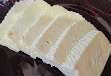 Фото шага рецепта Закуска из адыгейского сыра с соусом песто 173694 шаг 1