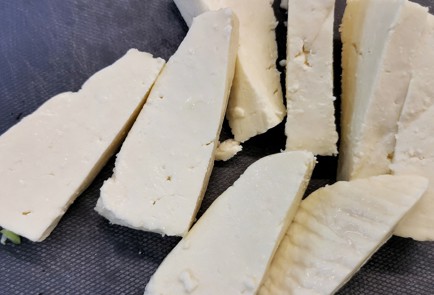 Фото шага рецепта Закуска из адыгейского сыра 174010 шаг 1  