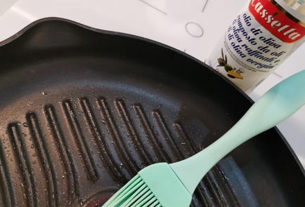 Фото шага рецепта Закуска из адыгейского сыра 174010 шаг 2  