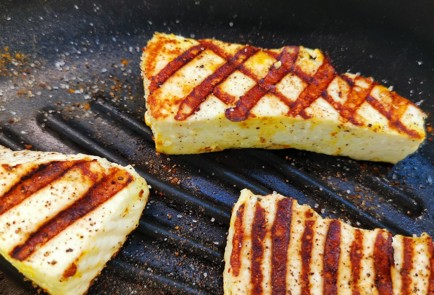 Фото шага рецепта Закуска из адыгейского сыра 174010 шаг 9  